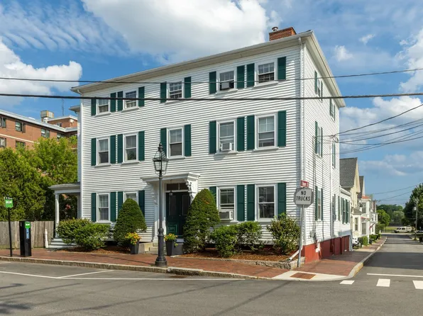 110 Court Street #4, Portsmouth, NH 03801