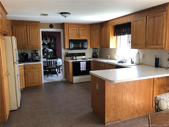 4th image of 119 Trumbull Ln