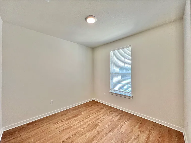 2028 Ruger Pass — Photo 18