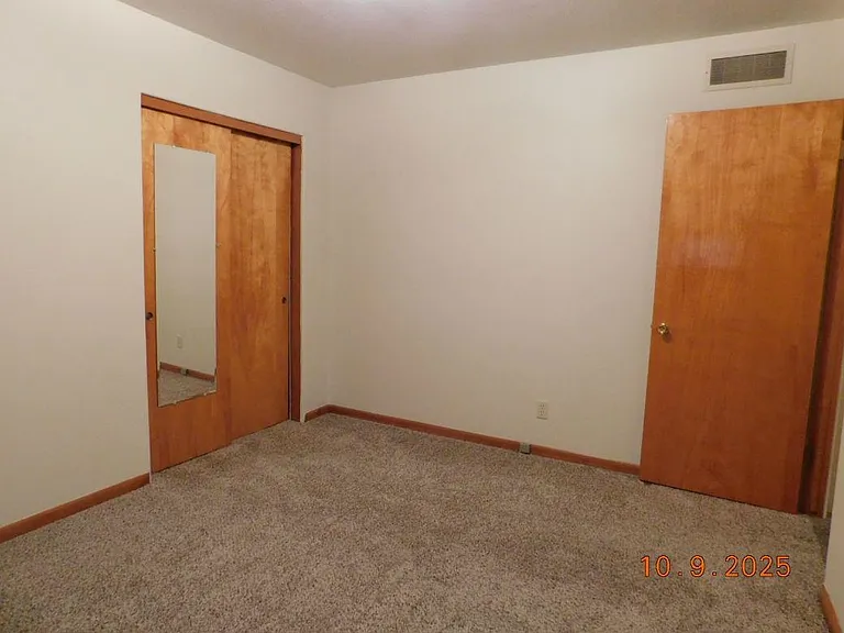 1720 Short St — Photo 11