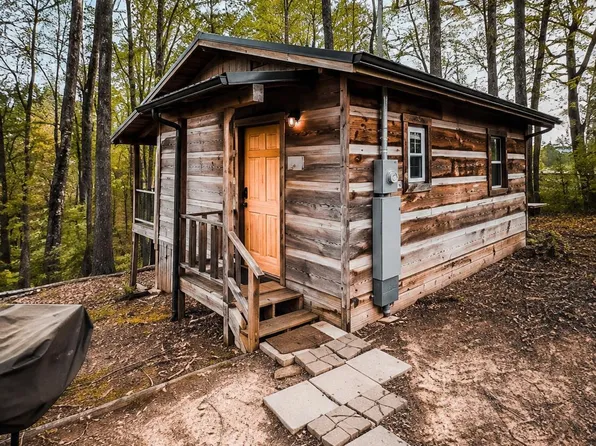 960 Timber Lake Cir, Sevierville, TN 37876