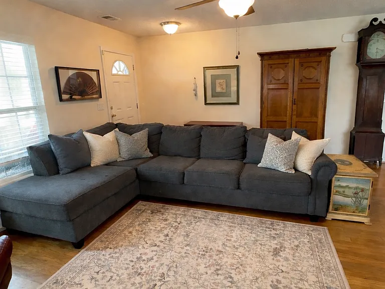 108 White Cedar Ct — Photo 2