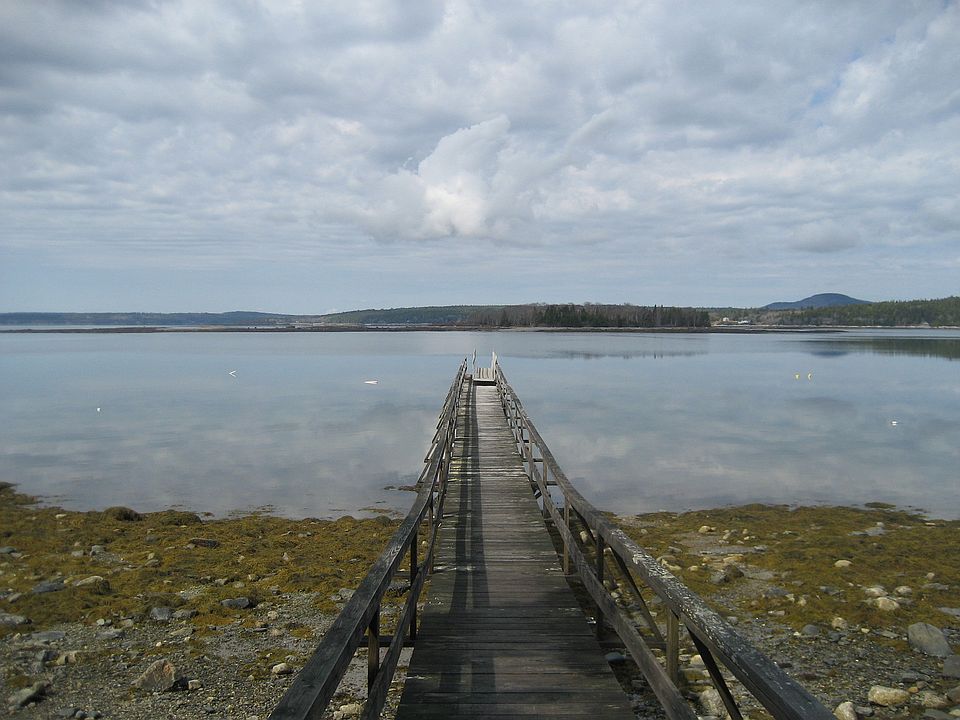 Privately shared pier