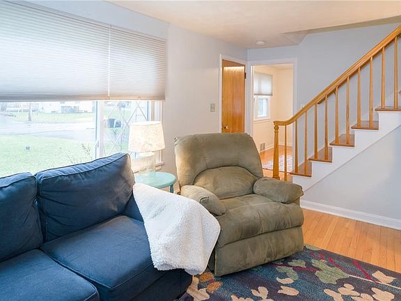 4th image of 109 Paikin Dr