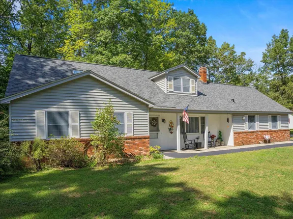 2 Prescott Heights Road, Hooksett, NH 03106