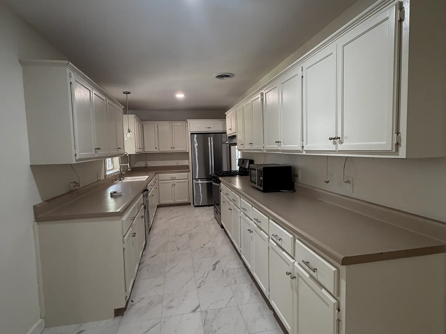 3 bed, 1750 sqft, $2,795 — Photo 3