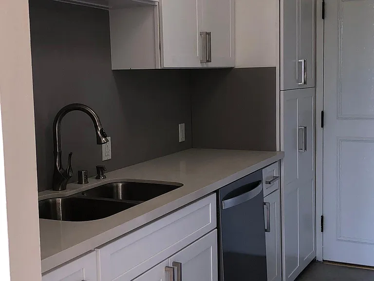 100 S Doheny Dr #523 — Photo 53