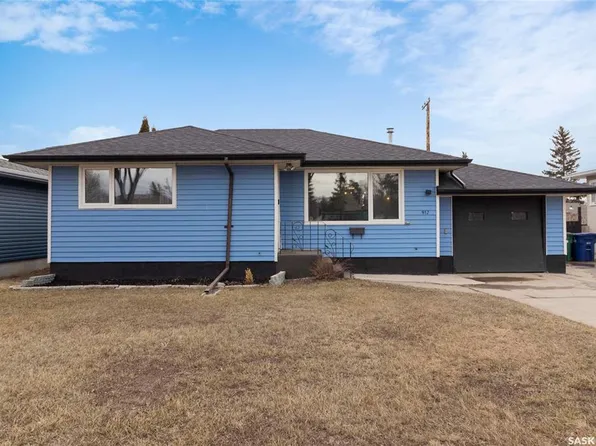 912 P AVENUE N, Saskatoon, SK S7L 2W6