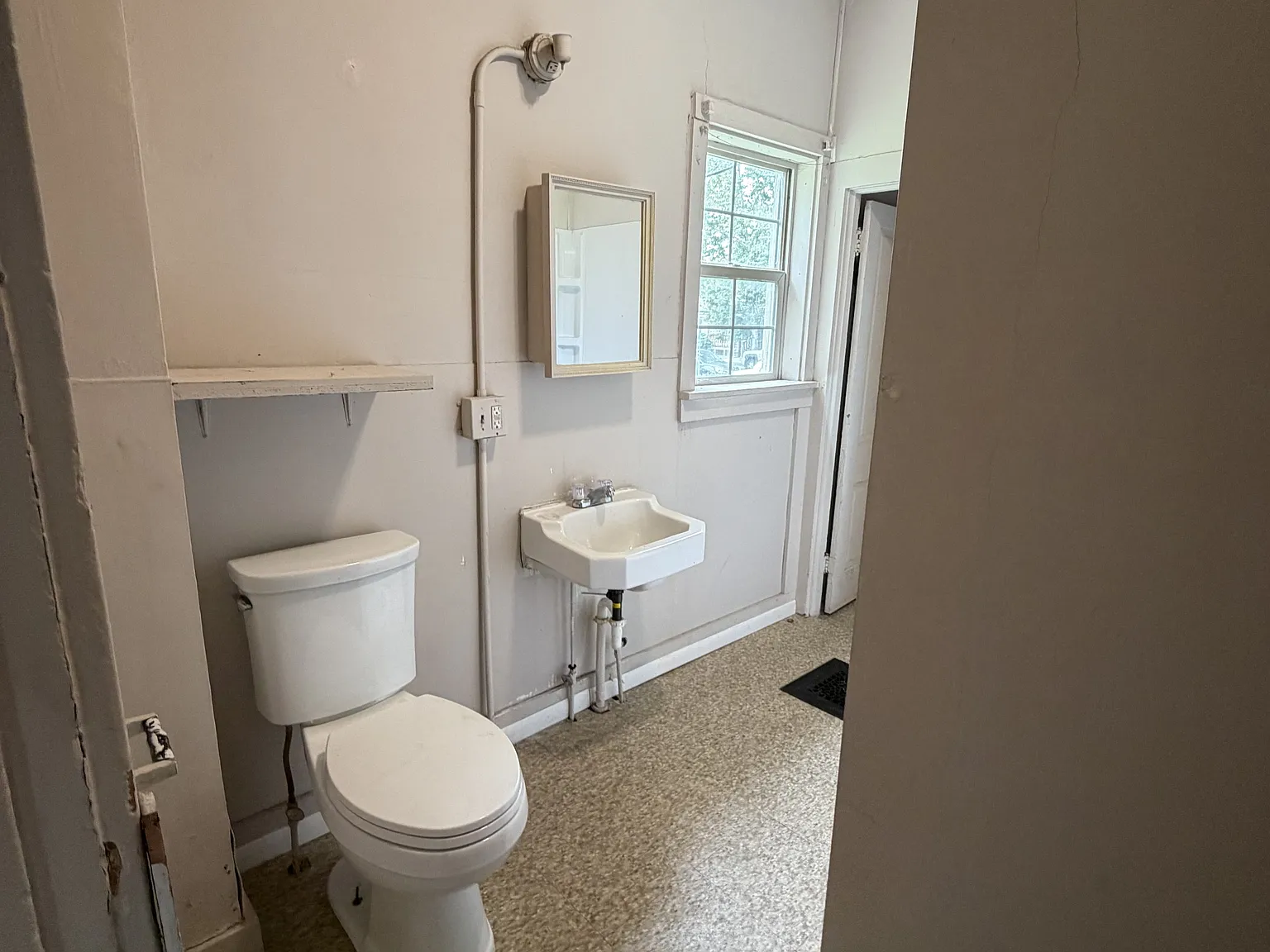 517 West Marion Street - B — Photo 2