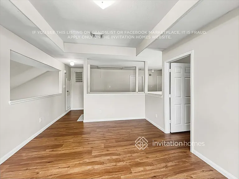 3807 Liberty Square Trl — Photo 21