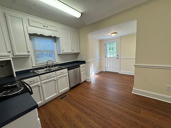 5th image of 1101 Alden St