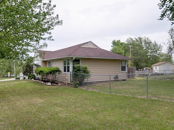 4th image of 111 Parkview Dr