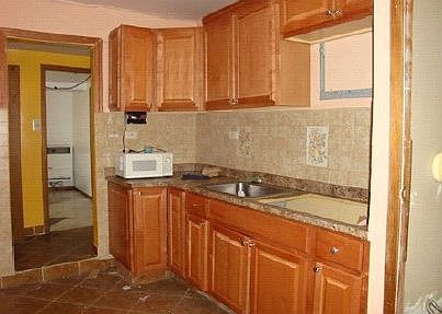 3rd image of 1626 N 33rd Ave