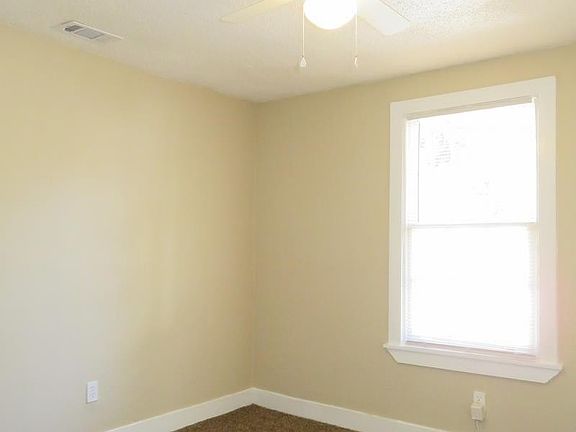 5th image of 946 Semmes St