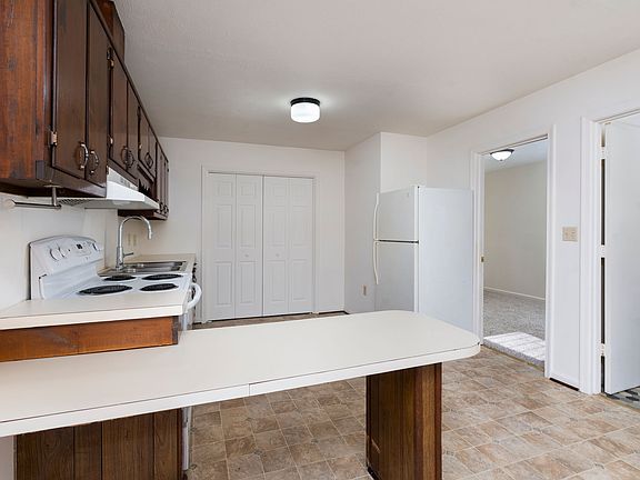 4th image of 418 Straith St APT C