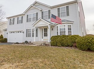 312 White Oak St, Hampshire, IL 60140