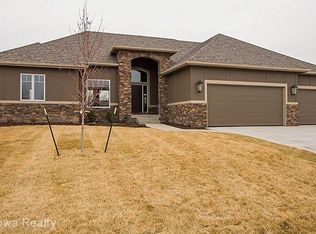 1617 Prairie Ridge Dr, Polk City, IA 50226