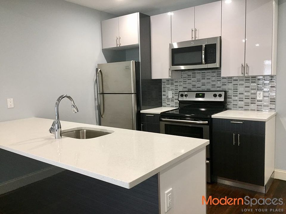1st image of 2334 Broadway APT 2R