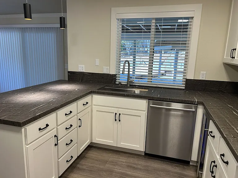 85 Jackson Dr — Photo 13