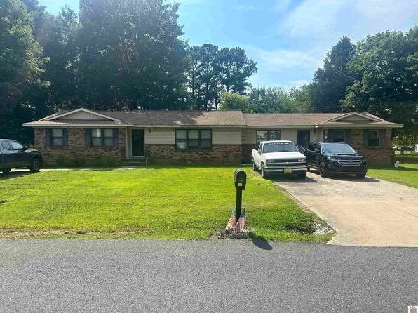 105 Milton Dr, Paducah, KY 42003