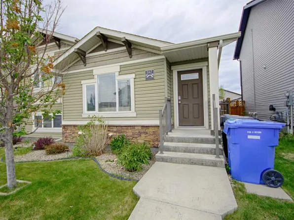 847 S Silkstone Close W, Lethbridge, AB T1J 5C6