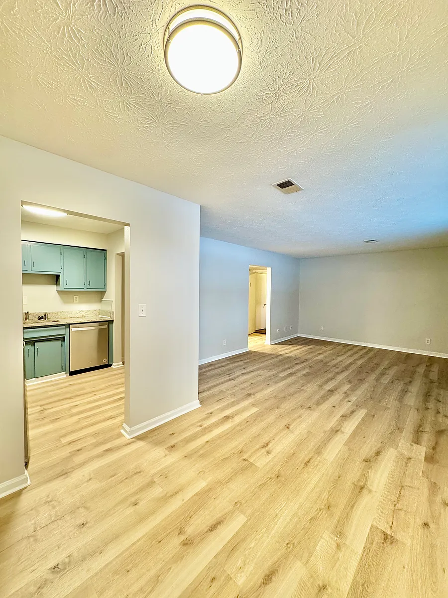 Building Photo - 163 Lakeshore Dr #L1