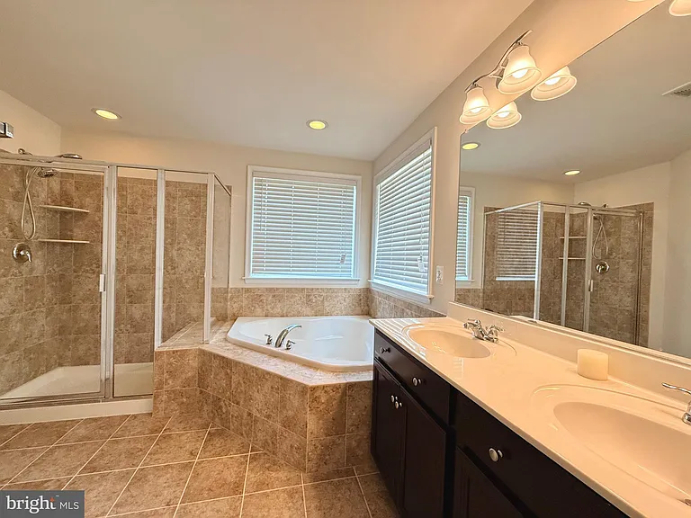 8912 Tower Pl — Photo 37