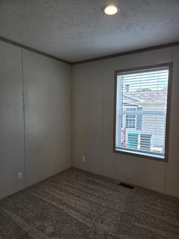 3 bed, 1200 sqft, $1,200 — Photo 4