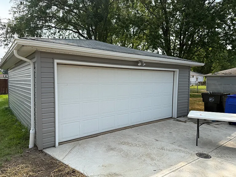 6381 Smith Rd — Photo 23