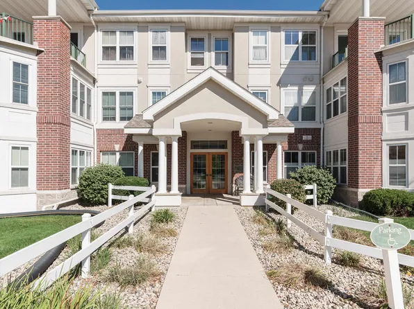 8510 Greenway Blvd Unit 310, Middleton, WI 53562