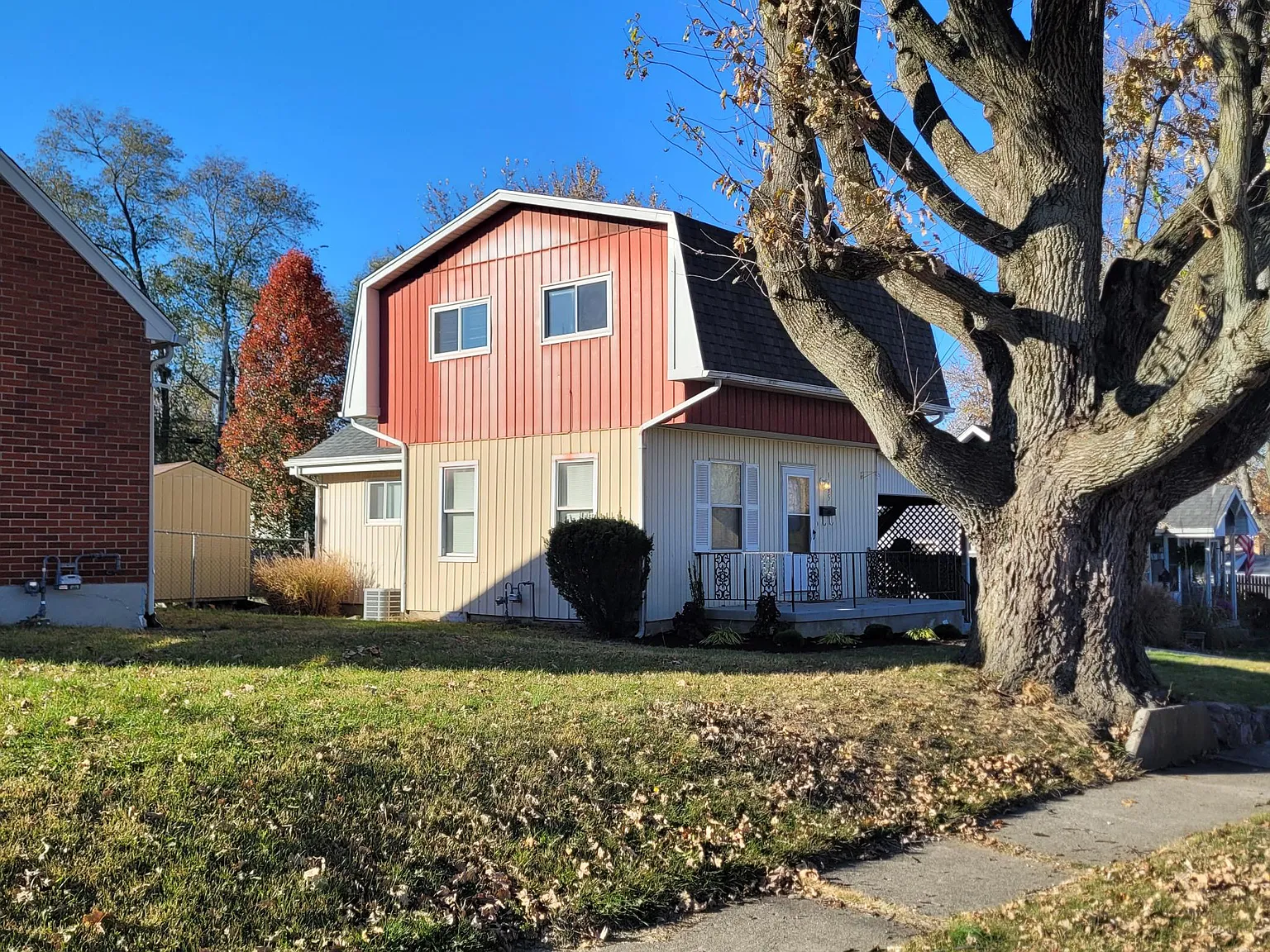 1435 Flesher Ave — Photo 3
