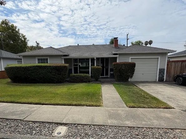 2614 Magowan Dr, Santa Rosa, CA 95405