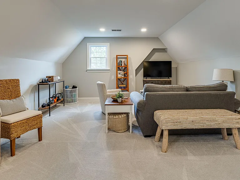 2077 Sherbrooke Ln — Photo 31