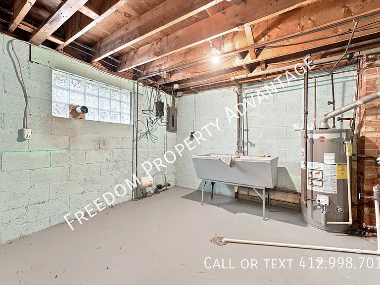 2523 Park Hill Dr — Photo 25