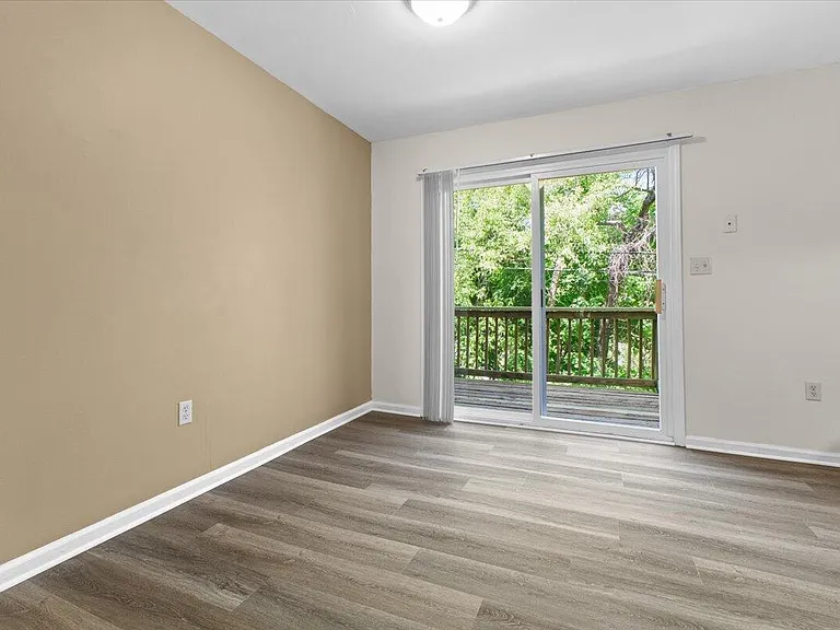 2227 Bailey Ave #C — Photo 14
