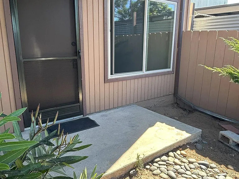 225 Melrose Ave #1 — Photo 8