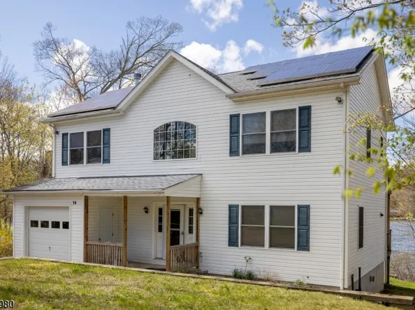 14 E Shore Dr, Hampton Twp., NJ 07860