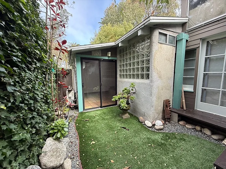 430 Altair Pl — Photo 32