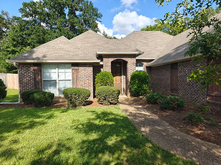 151 Millhouse Dr — Photo 1