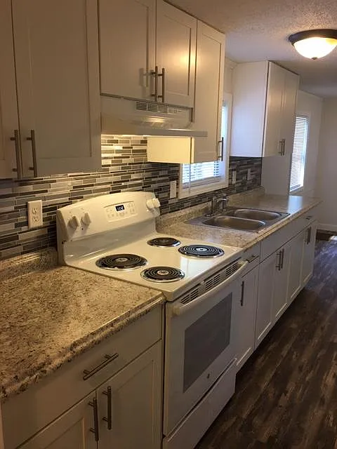 3 bed, 988 sqft, $1,500 — Photo 4