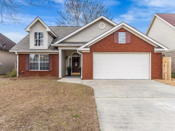 211 Princeton Dr, Dothan, AL 36301