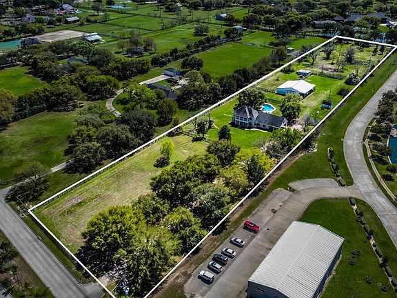 3rd image of 17631 Huffmeister Rd