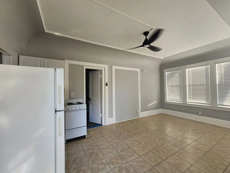 1208 S Ridgewood Ave #2 — Photo 1