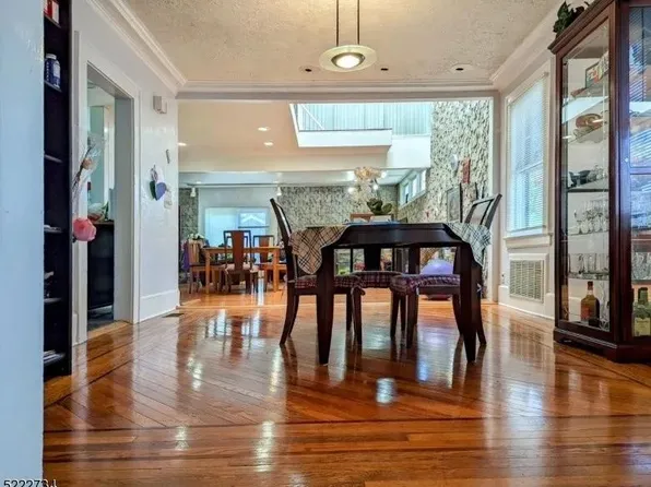 525 Wyoming Ave, Millburn, NJ 07041