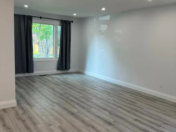 5 Chant Cres, Markham, ON L3R 1Y7