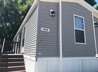 1808 Central Dr SW, Cedar Rapids, IA 52404