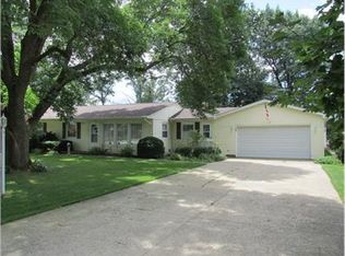 632 Hidden Lake Dr, Princeton, IL 61356