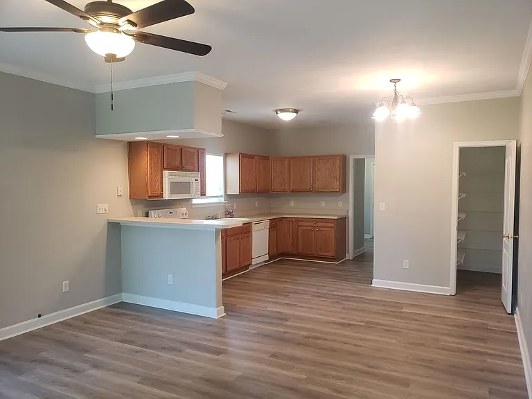 8129 Redmon Rd #B — Photo 18