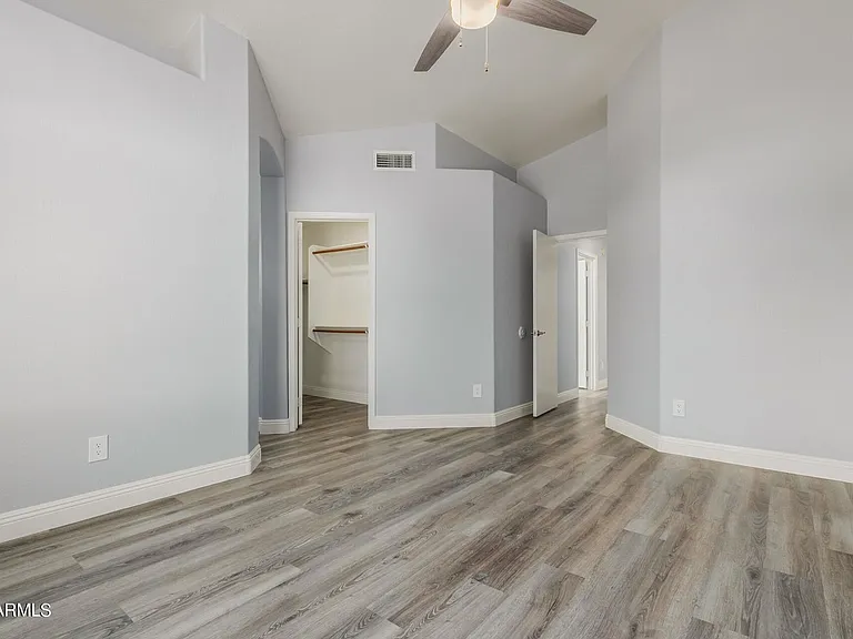 109 W Helena Dr — Photo 21