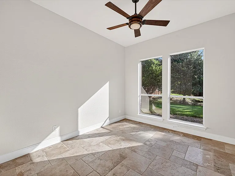 3102 Southwood Dr — Photo 12